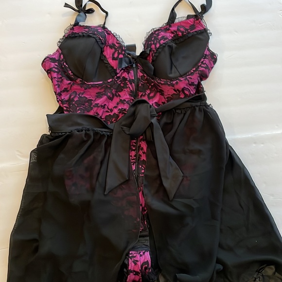 RAVENWARE Bodysuit/Bustier/Garter Belt w/Skirt, Costume: Plus Size 1XL - Picture 9 of 16